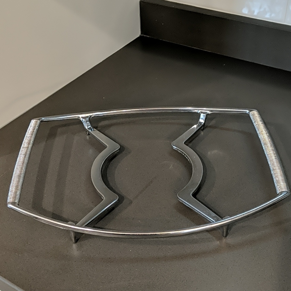 2pc Vintage corningware casserole stand/tray